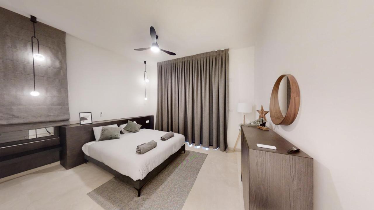 Serene - Infinity Cview Pool - 4 Bedrooms Luxury Penthouse حيفا المظهر الخارجي الصورة