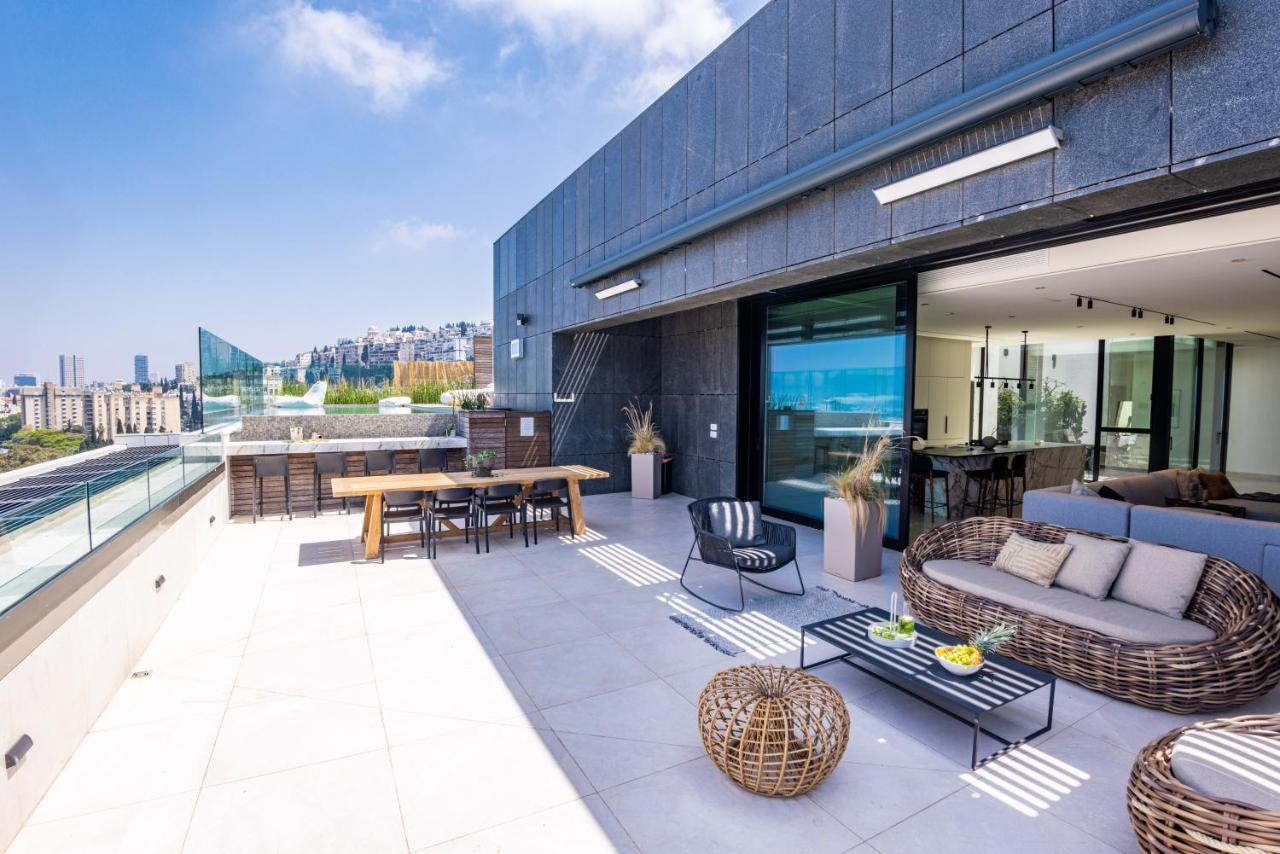 Serene - Infinity Cview Pool - 4 Bedrooms Luxury Penthouse حيفا المظهر الخارجي الصورة